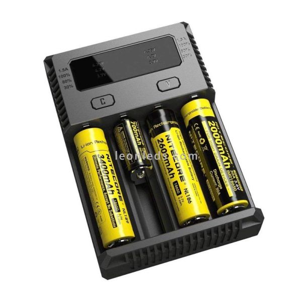 Chargeur Nitecore I4 pour 4 batteries | Chargeur 4 baies avec indicateur de charge | Éclairage LeonLeds