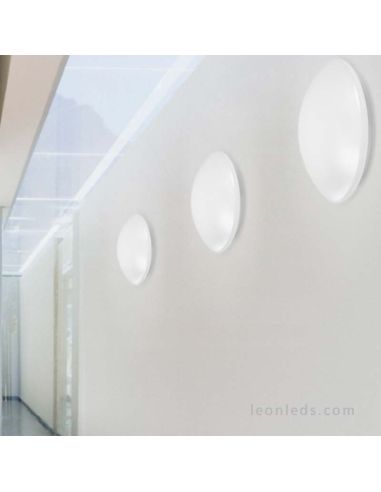 Plafonnier LED installé au mur avec un capteur de présence d'Osram LedVance | Éclairage LeonLeds