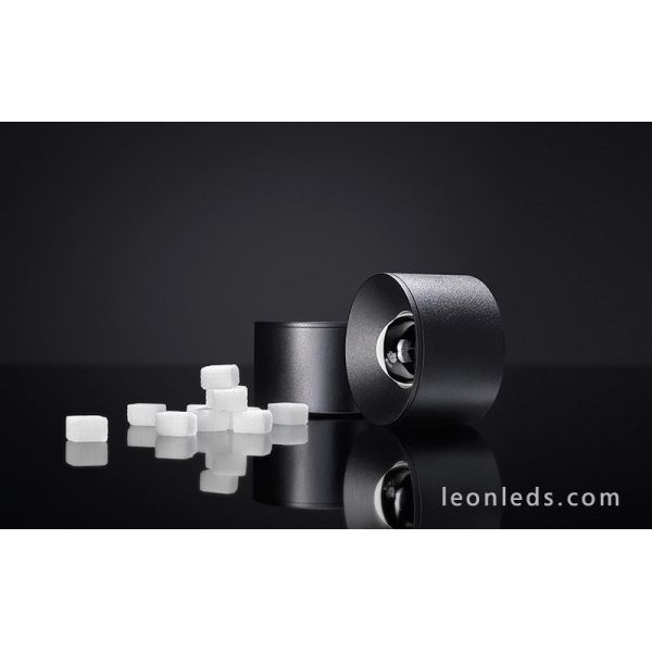 Puck LED d'Arkos Light en noir, un spot moderne à installer au plafond | Éclairage LeonLeds