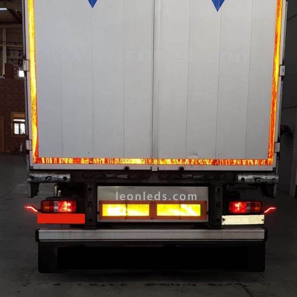 Luz de afastamento LED instalada em um reboque de caminhão | Luzes LED Leon