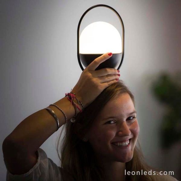 Lampe de table à emporter de Faro Barcelona | LEonLedshipping24 heures