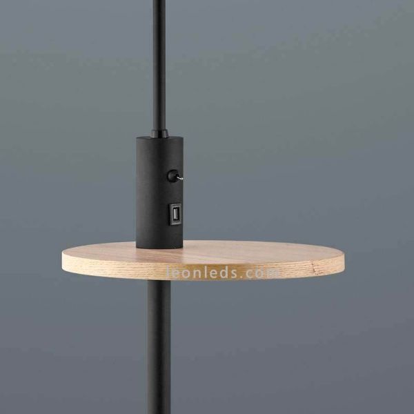 Candeeiro de chão Claas com porta USB da Trio Lighting | Leon Iluminação LED