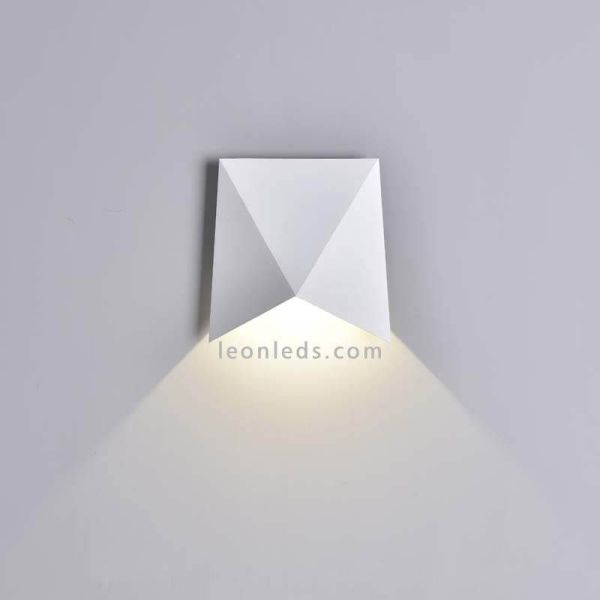 Applique murale d'extérieur à LED moderne Triax Mantra Blanc 6526 | Éclairage LeonLeds