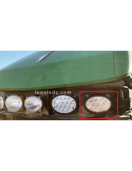 Farol LED oval John Deere de encastrar séries 8020 e 8020T Agropar | Leon Iluminação LED