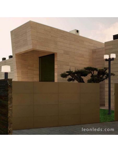 Lampadaire de jardin à 2 bras de la collection Muffin de Faro Barcelona | Éclairage LeonLeds