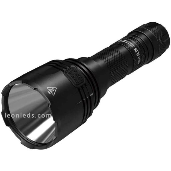 Linterna de Mano Nitecore New P30 Largo Alcance Nitecore | LeonLeds Iluminación