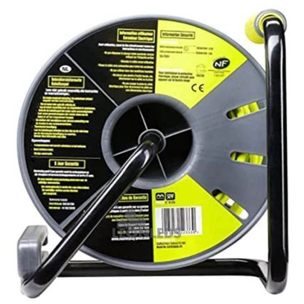 Enrollacable 50 metros + 4 Enchufes 3000W 250V Luceco | LeonLeds Iluminación