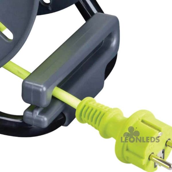 Enrollacable IP44 25M + 3 Enchufes 3000W 250V Luceco Pro XT | LeonLeds