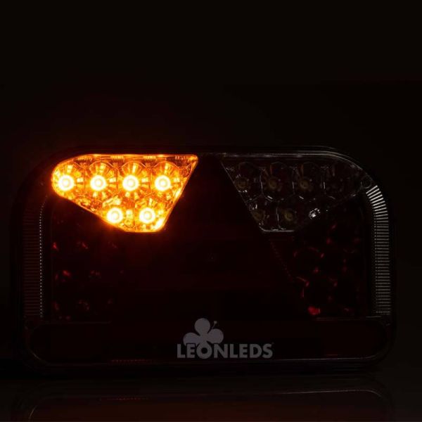 Piloto Trasero LED con triangulo con conector 7 Pin AMP 7 Funciones FT-170 | LeonLeds Iluminación