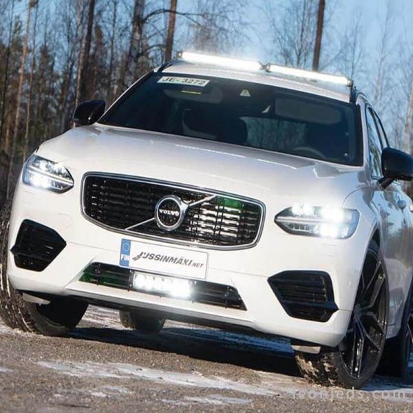 Barra LED Lazer en Volvo | LeonLeds