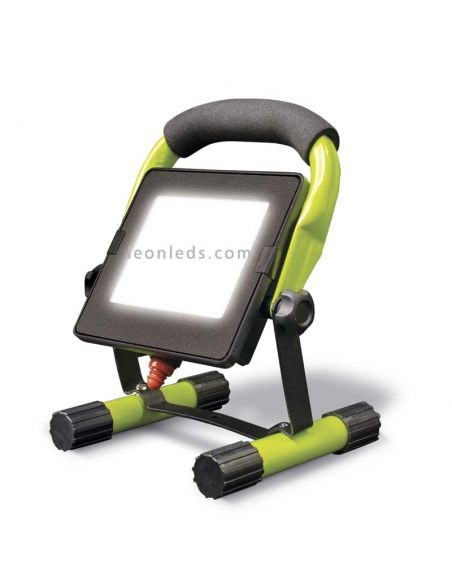 Proyector LED Portatil 30W con 1.5 Metros de Cable Luceco EFLDW30B50| LeonLeds.com