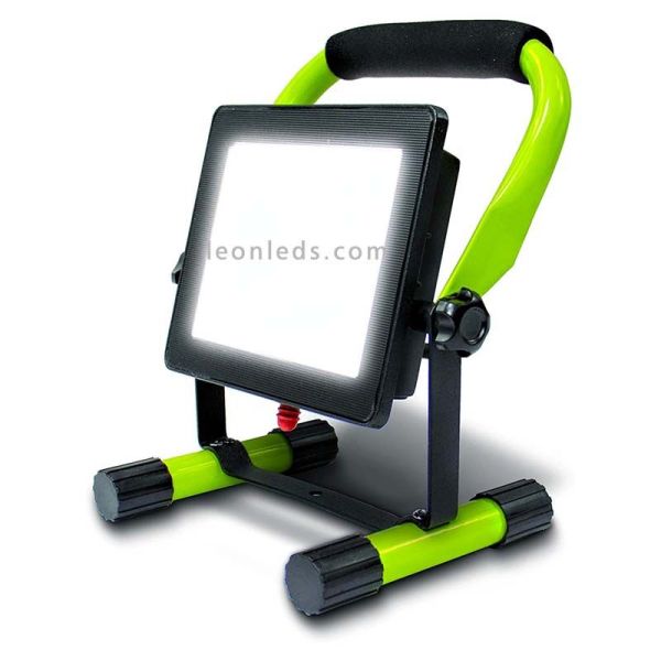 Projecteur LED portable 20W avec câble de 1,5 mètre Luceco EFLDW20B50 - LeonLeds.com