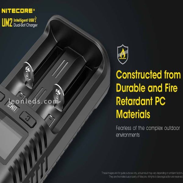 Cargador universal con pantalla LCD UM2 con 2 Bahías Nitecore UM2 | LeonLeds