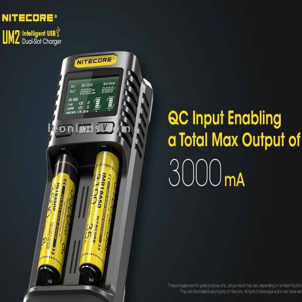 Cargador universal con pantalla LCD UM2 con 2 Bahías Nitecore UM2 | LeonLeds