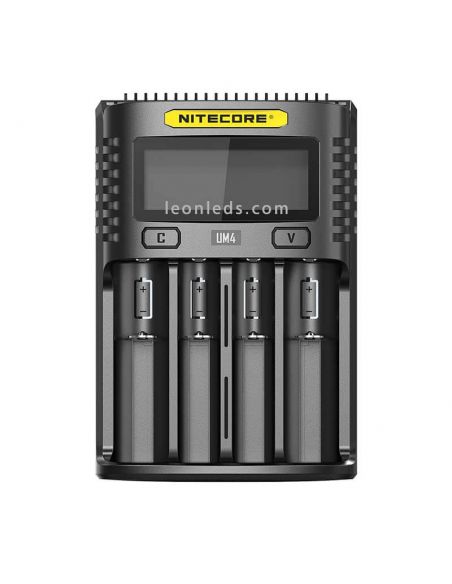 Cargador para 4 baterías UM4 con LCD Cargador inteligente Nitecore | LeonLeds