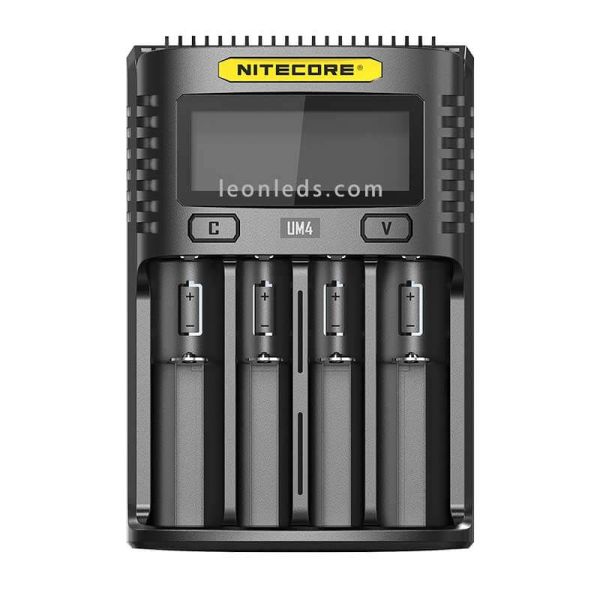 Cargador para 4 baterías UM4 con LCD Cargador inteligente Nitecore | LeonLeds