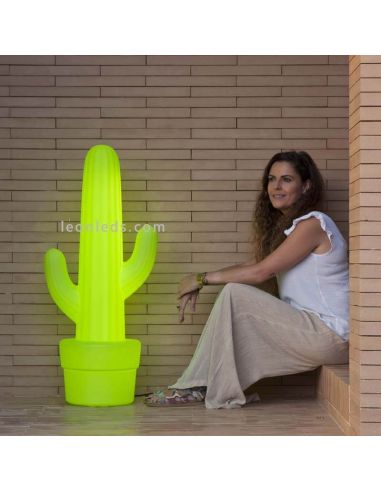 Candeeiro de chão exterior LED Kaktus| Candeeiro de cacto verde em PVC com cabo | Leon Iluminação LED
