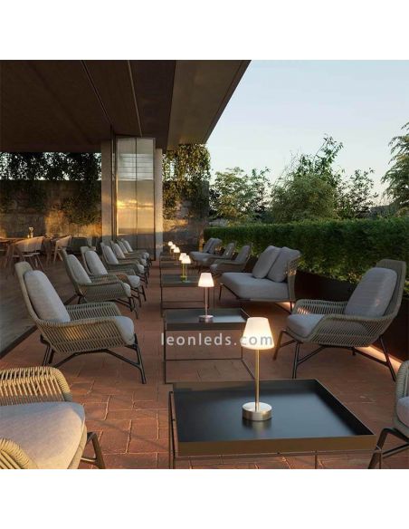 Lámpara de mesa LED recargable para exterior 30Cm Lola Slim | Lámpara de PVC diferentes colores | LeonLeds Iluminación