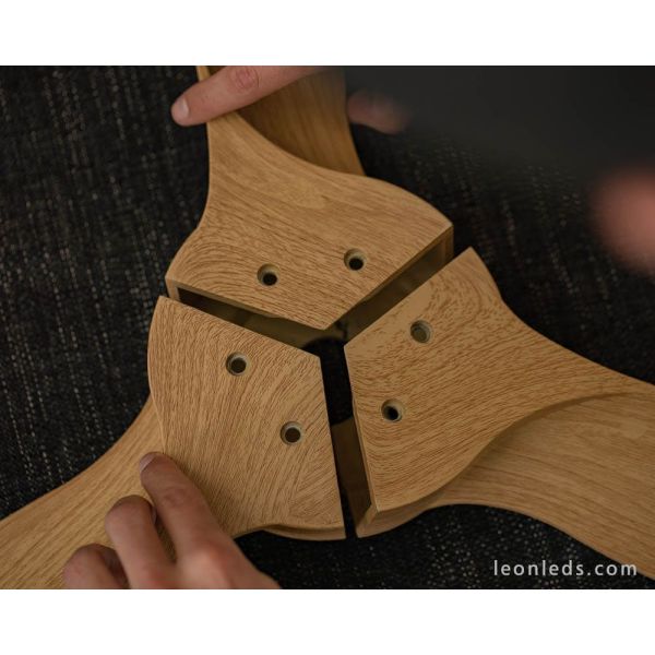 Detalle Ventilador de techo LED Nepal Haya y Blanco 75W LED y 60W de Motor de Ventilador Mantra | LeonLeds