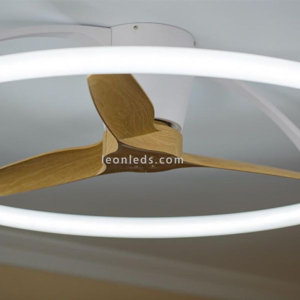 Ventilador de techo LED Nepal Haya y Blanco 75W LED y 60W de Motor de Ventilador Mantra | LeonLeds