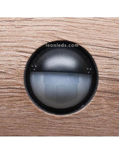 Aplique LED exterior detalle del sensor de movimiento aluminio Ruka Mantra | LeonLeds Iluminación