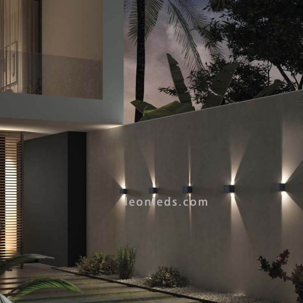 Arandela quadrada cinza ao ar livre Beam | LeónIluminação Leds | para caminhos externos com iluminação endereçável