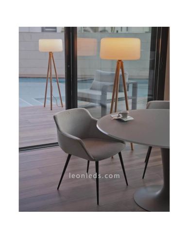 Lámpara trípode madera cable exterior intensidad regulable Chloe New Garden | LeonLeds Iluminación