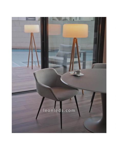 Lámpara trípode madera cable exterior intensidad regulable Chloe New Garden | LeonLeds Iluminación