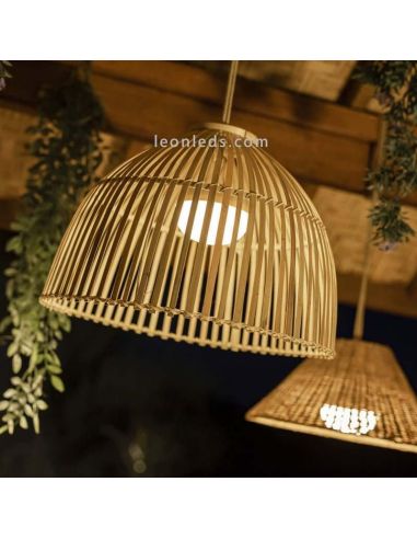 Lámpara colgante natural exterior Reona Hang foto ambiente New Garden | LeonLeds Iluminación