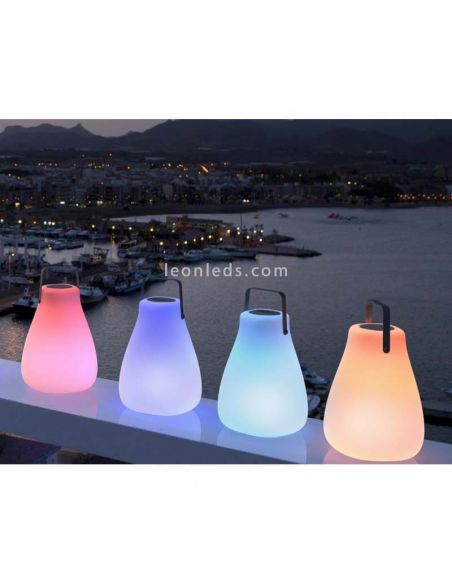 Lámpara de mesa LED RGB exterior portátil solar Kurby foto de ambiente New Garden | LeónLeds Iluminación