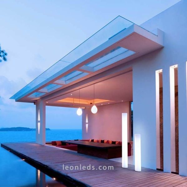 Lámpara de pie LED exterior cilíndrica cálida 100Cm Fity foto de ambiente New Garden | LeónLeds Iluminación