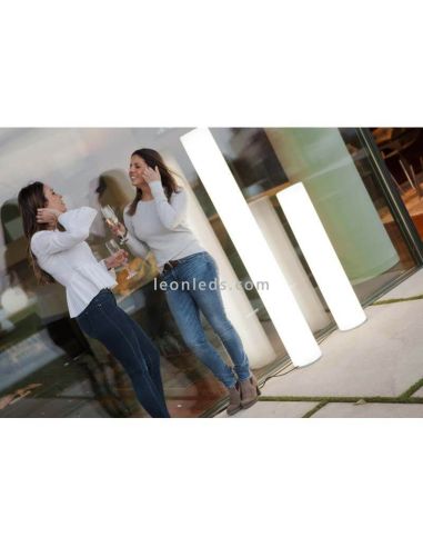 Lâmpada de chão LED ao ar livre bateria recarregável 160Cm Fity ambiente foto New Garden | Leon Iluminação LED