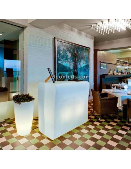 Macetero con luz para exterior con cable de 4 metros color negro Bambú 70Cm New Garden | LeónLeds Iluminación