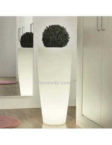 Macetero decorativo con luz para zonas de exterior con cable negro Bambú 90Cm New Garden | LeónLeds Iluminación