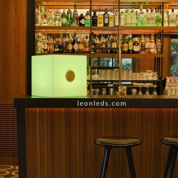 Altavoz/mesa LED Cuby 45 play cuadrado hosteleria New Garden | LeónLeds Iluminación