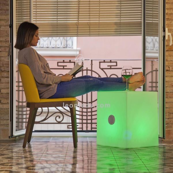 Altavoz/mesa LED Cuby 45 play cuadrado  cubo New Garden | LeónLeds Iluminación