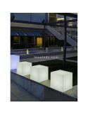 Cubo con luz carga solar y batería recargable exterior Cuby 45 marca New Garden | LeónLeds Iluminación
