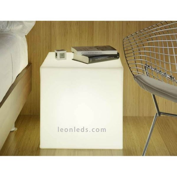 Cubo iluminado solar y batería recargable exterior e interior serie Cuby 45 New Garden | LeónLeds Iluminación