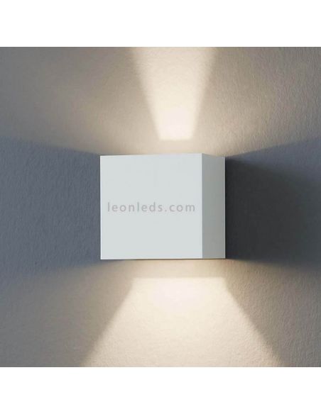 Aplique LED exterior cuadrado de aluminio IP54 Calpino | LeónLeds Iluminación | Lámpara de pared blanca haz de luz corto