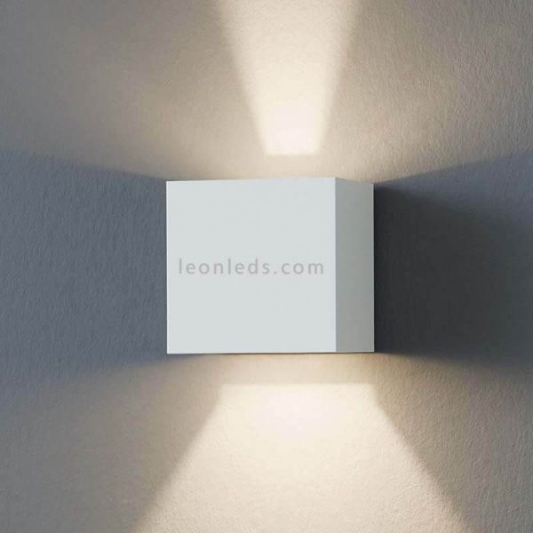 Aplique LED exterior cuadrado de aluminio IP54 Calpino | LeónLeds Iluminación | Lámpara de pared blanca haz de luz corto