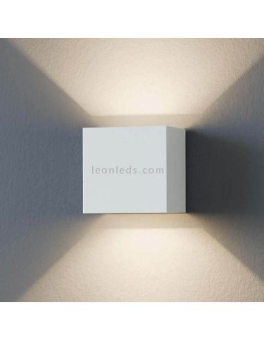 Aplique LED exterior cuadrado de aluminio IP54 Calpino | LeónLeds Iluminación | Lámpara de pared blanca haz de luz largo