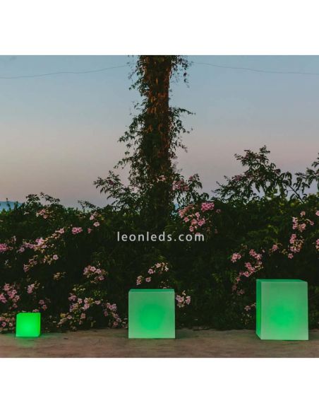 Cubo multifunción LED pequeño Cuby 20 con cable o batería recargable tamaños New Garden | LeónLeds Iluminación