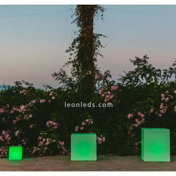 Cubo multifunción LED pequeño Cuby 20 con cable o batería recargable tamaños New Garden | LeónLeds Iluminación