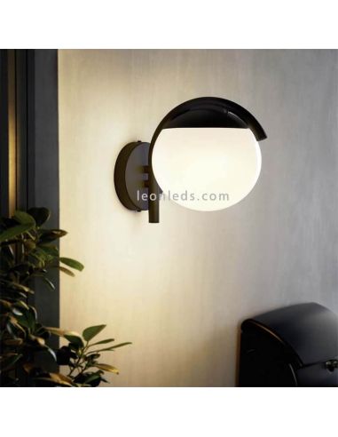 Aplique de pared exterior negro y blanco Prata Vecchia foto de ambiente marca Eglo Iluminación | LeonLeds Iluminación