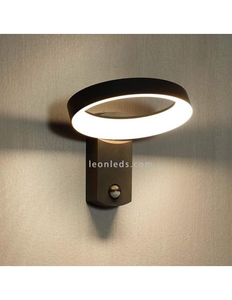 Lámpara de pared LED Exterior Pernate  con sensor luz integrada Eglo Iluminación | LeónLeds Iluminación