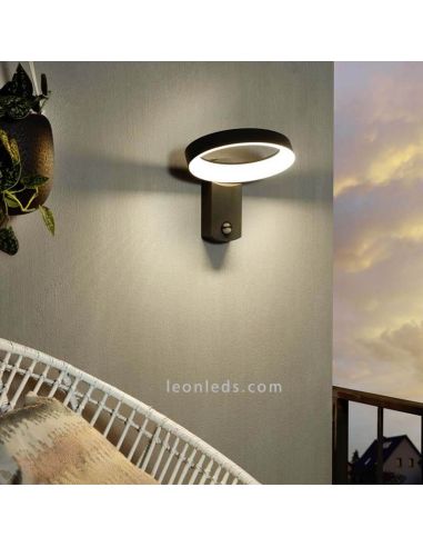 Candeeiro de parede exterior Pernate LED com sensor contemporâneo Eglo Lighting | Leon Iluminação LED
