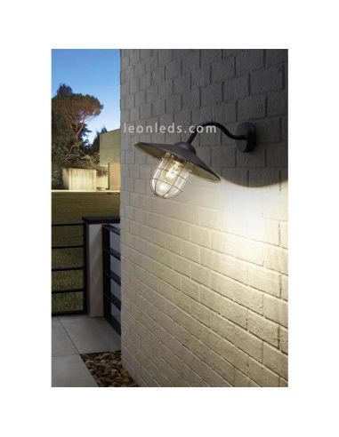 Aplique de pared exterior color negro E27 Melgoa foto de ambiente Eglo Iluminación | LeónLeds Iluminación