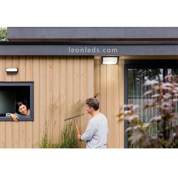 Plafon externo quadrado E27 Moonshine foto ambiente Philips | LeonLeds Iluminação