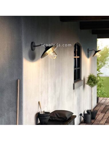 Aplique exterior aluminio E27 IP44 Hammock foto de ambiente Philips | LeonLeds Iluminación