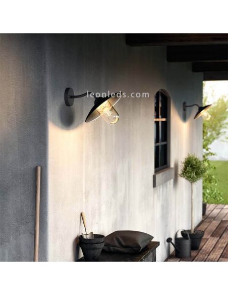 Aplique exterior aluminio E27 IP44 Hammock foto de ambiente Philips | LeonLeds Iluminación